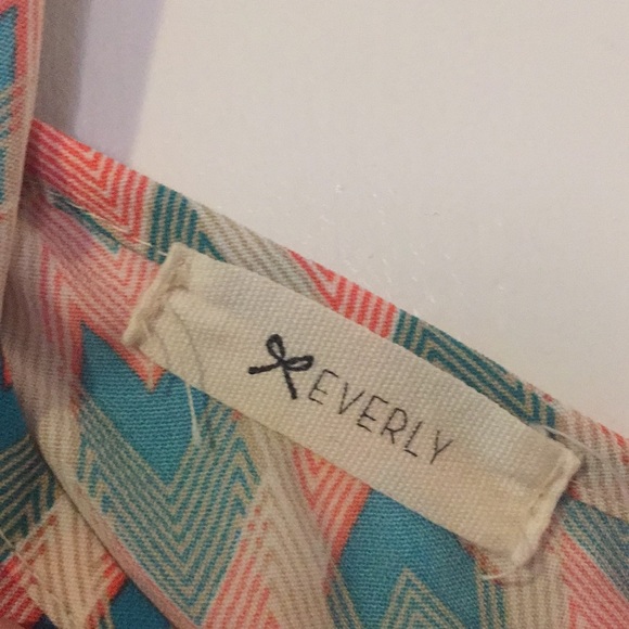 💐Everly V Neck Sheath Dress - Picture 3 of 4